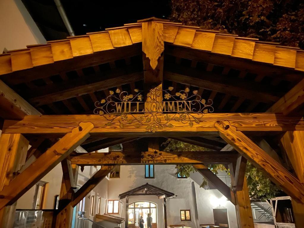 Landgasthaus Zur Linde Pleiskirchen Eksteriør bilde